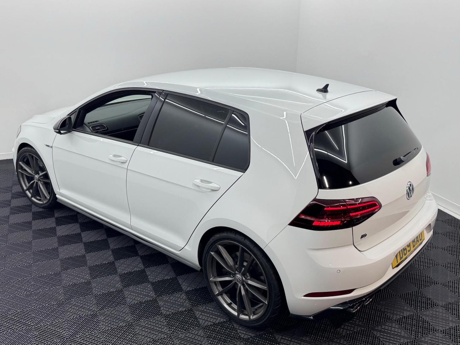 Used Volkswagen Golf 2019 for sale - 76671229: Photo 30