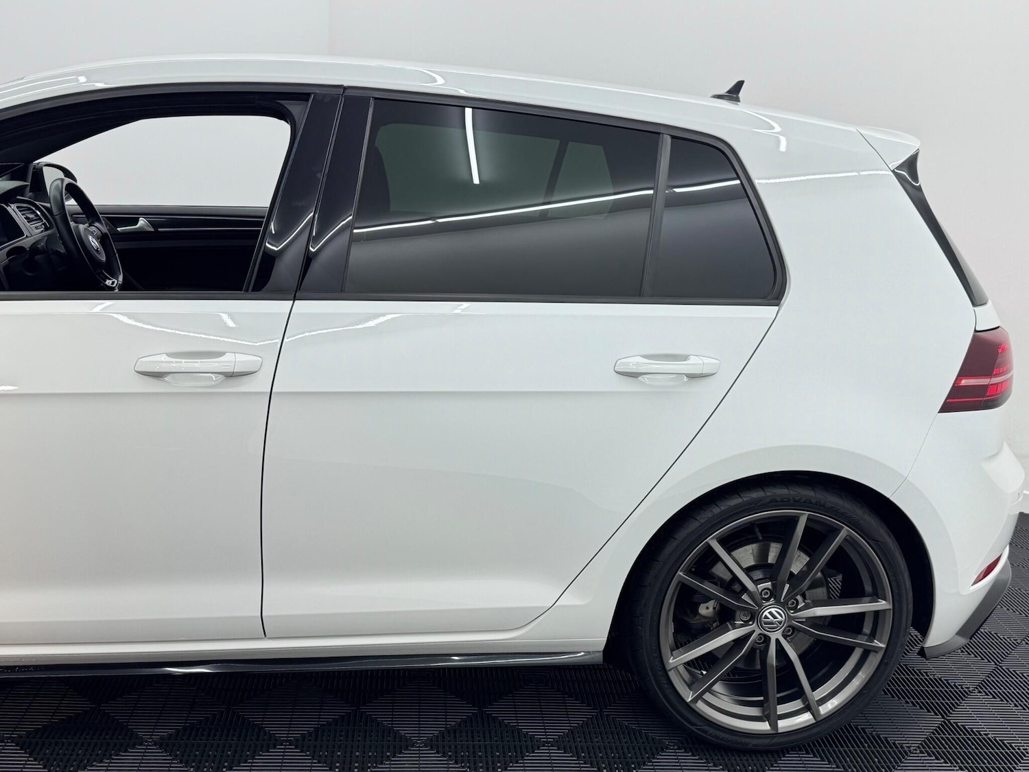 Used Volkswagen Golf 2019 for sale - 76671229: Photo 31