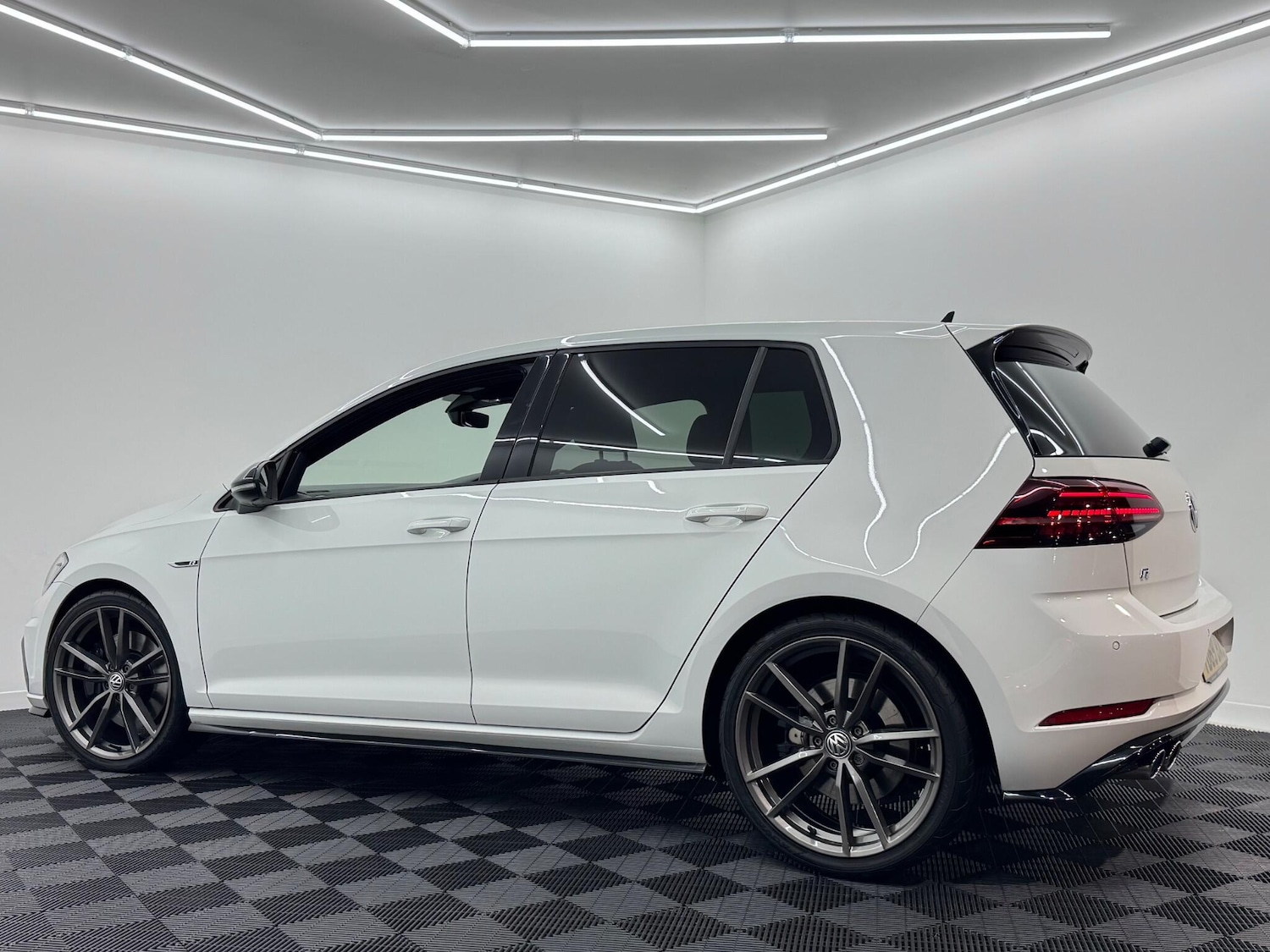 Used Volkswagen Golf 2019 for sale - 76671229: Photo 33