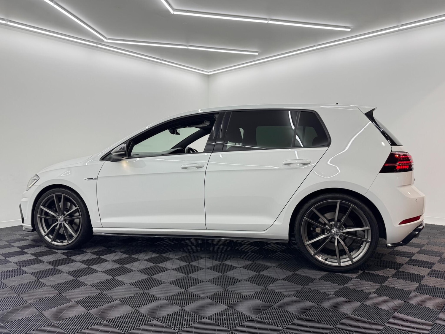 Used Volkswagen Golf 2019 for sale - 76671229: Photo 34