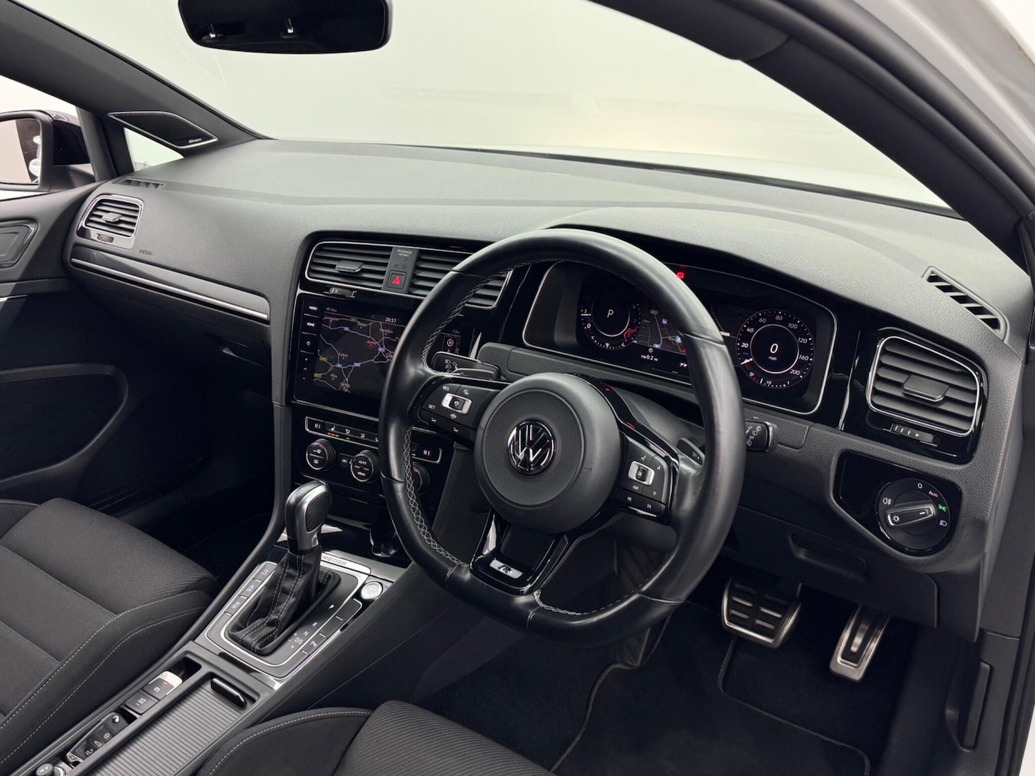 Used Volkswagen Golf 2019 for sale - 76671229: Photo 39