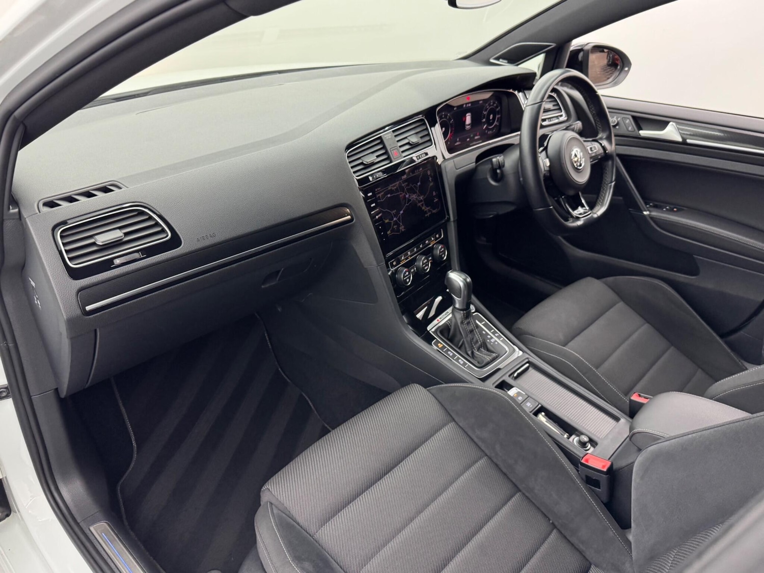 Used Volkswagen Golf 2019 for sale - 76671229: Photo 42