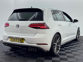 Used Volkswagen Golf 2019 for sale - 76671229: Photo