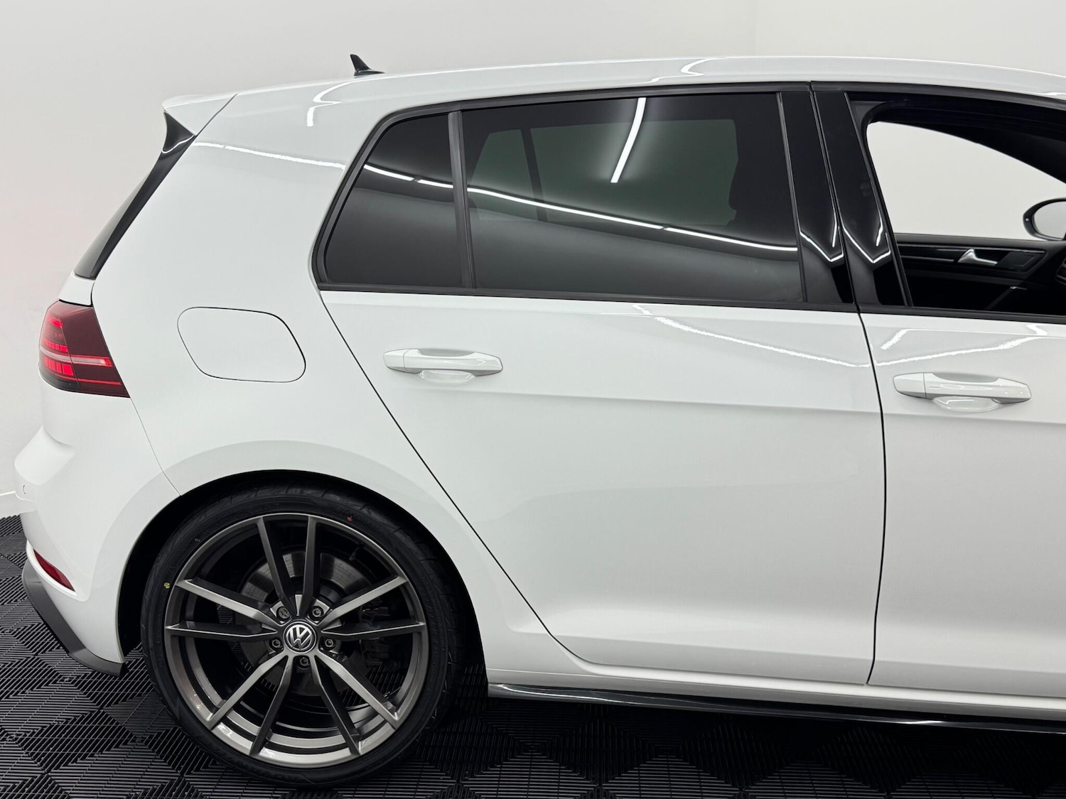 Used Volkswagen Golf 2019 for sale - 76671229: Photo 87