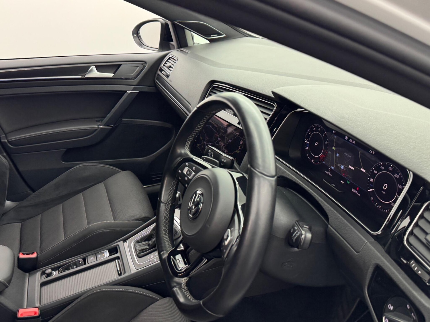 Used Volkswagen Golf 2019 for sale - 76671229: Photo 88