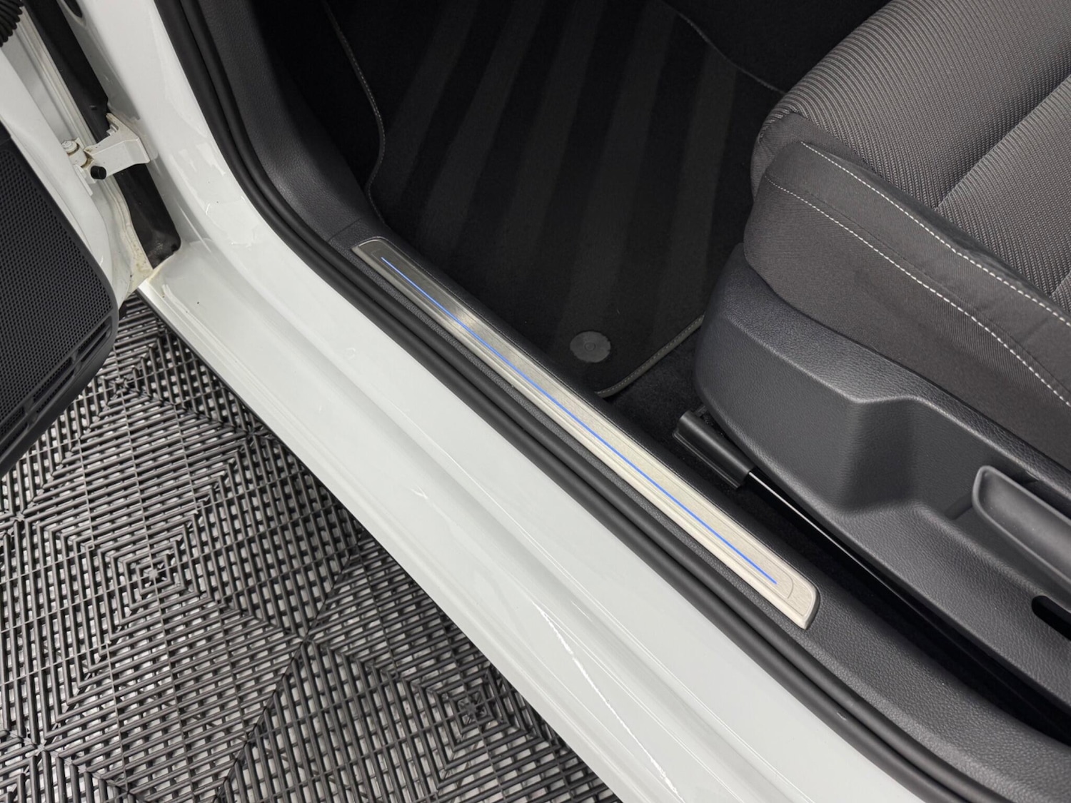 Used Volkswagen Golf 2019 for sale - 76671229: Photo 90