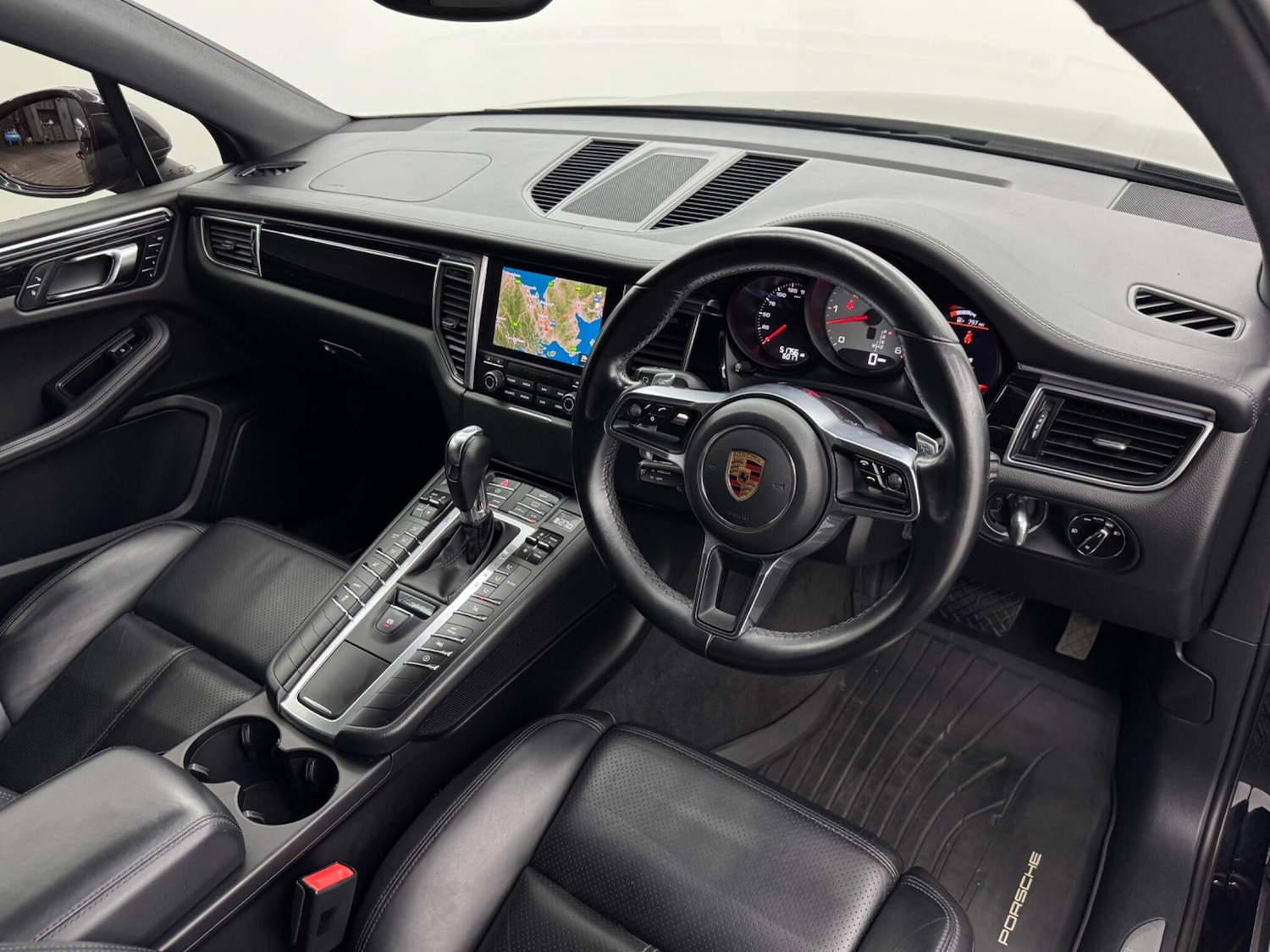 Used Porsche Macan 2016 for sale - 76498675: Photo 12