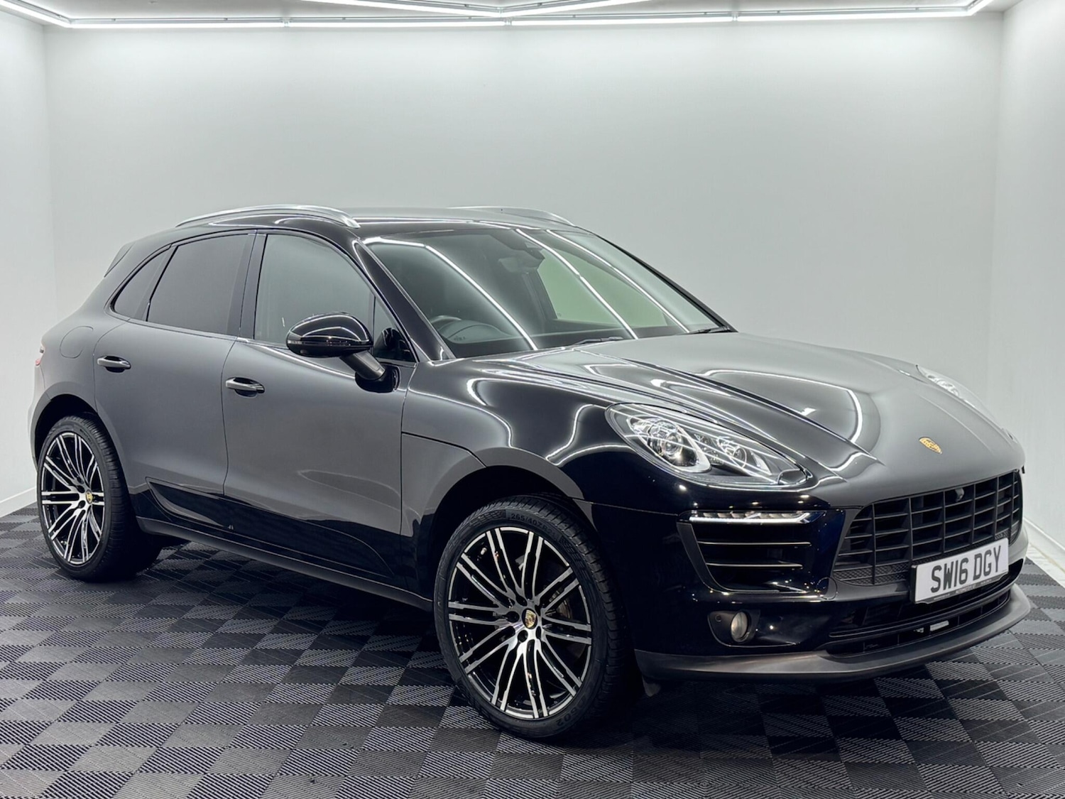 Used Porsche Macan 2016 for sale - 76498675: Photo 26