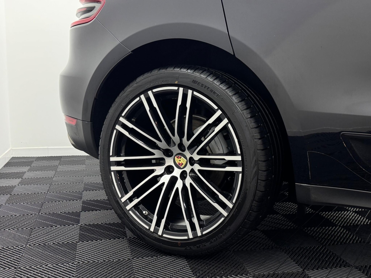 Used Porsche Macan 2016 for sale - 76498675: Photo 36