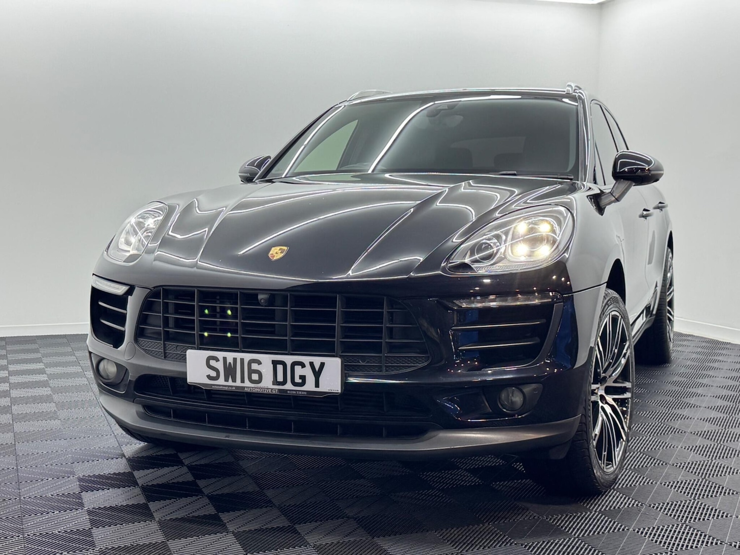 Used Porsche Macan 2016 for sale - 76498675: Photo 37