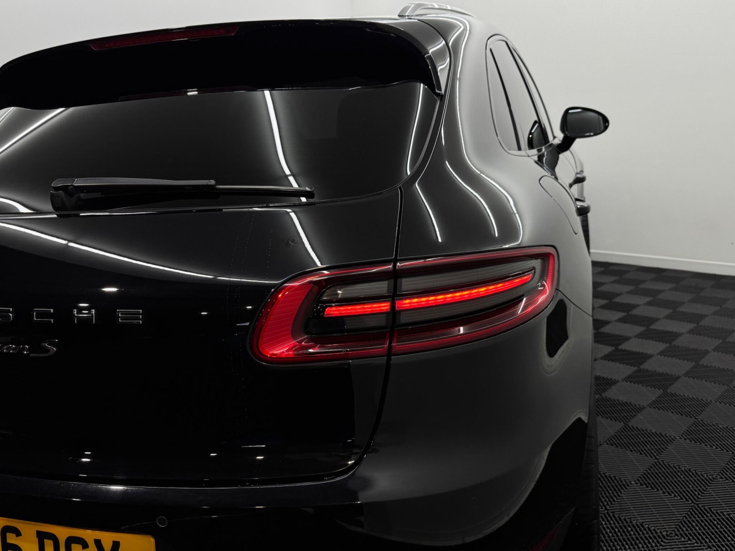 Used Porsche Macan 2016 for sale - 76498675: Photo 55