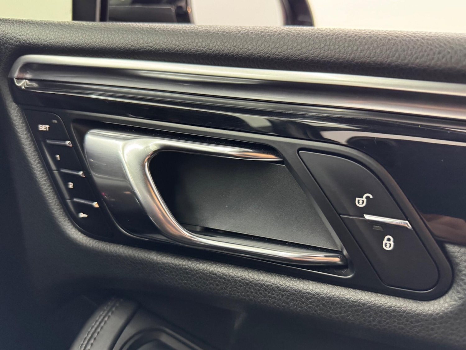 Used Porsche Macan 2016 for sale - 76498675: Photo 58