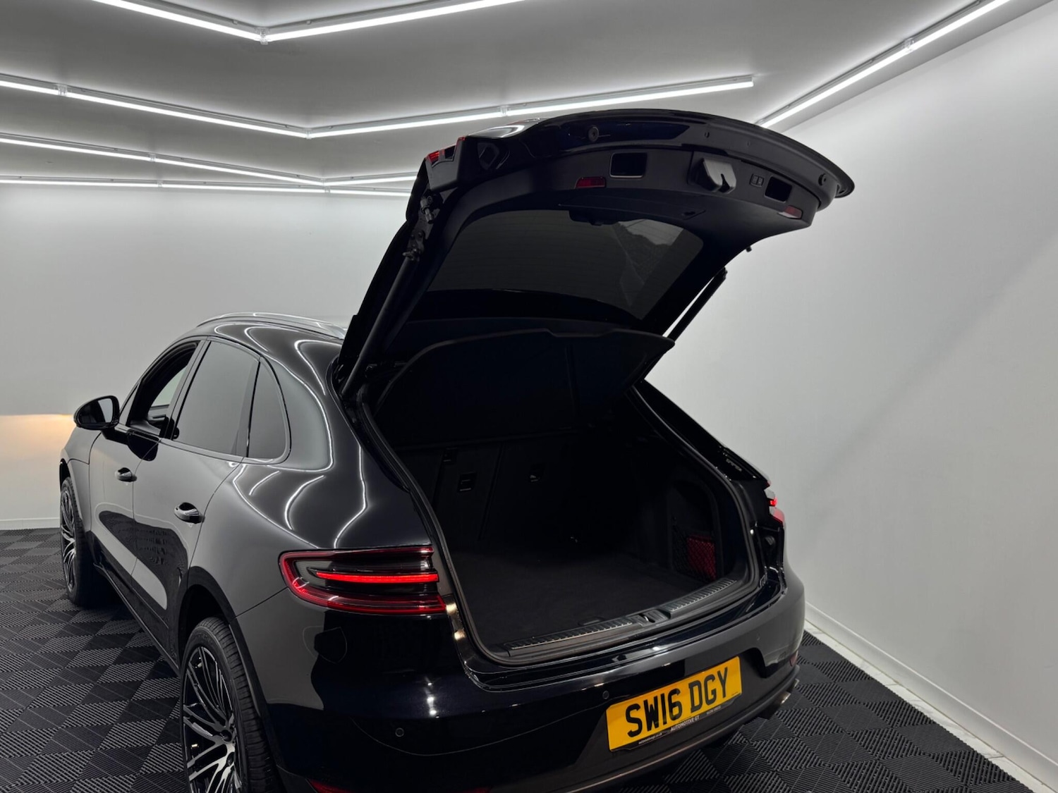 Used Porsche Macan 2016 for sale - 76498675: Photo 66