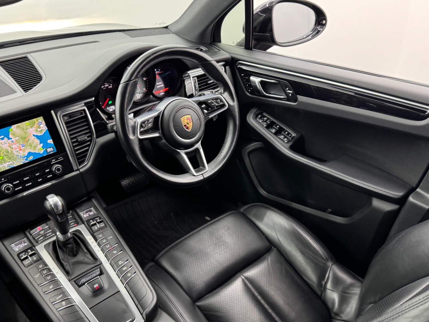 Used Porsche Macan 2016 for sale - 76498675: Photo 79