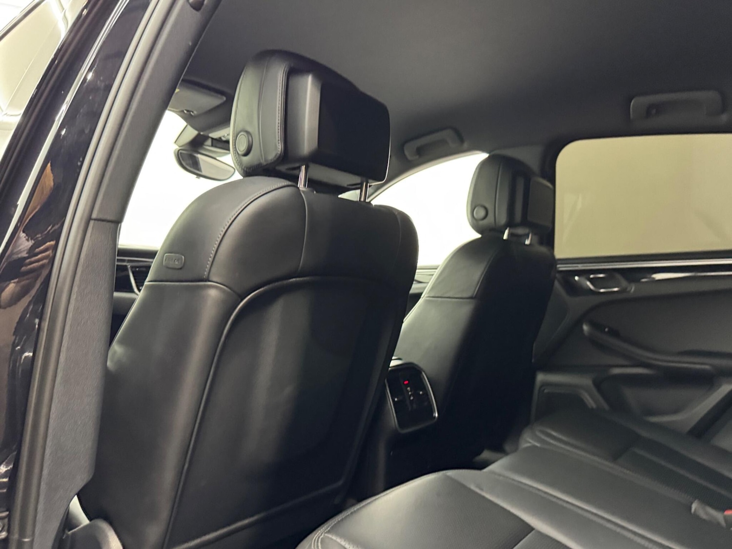 Used Porsche Macan 2016 for sale - 76498675: Photo 81