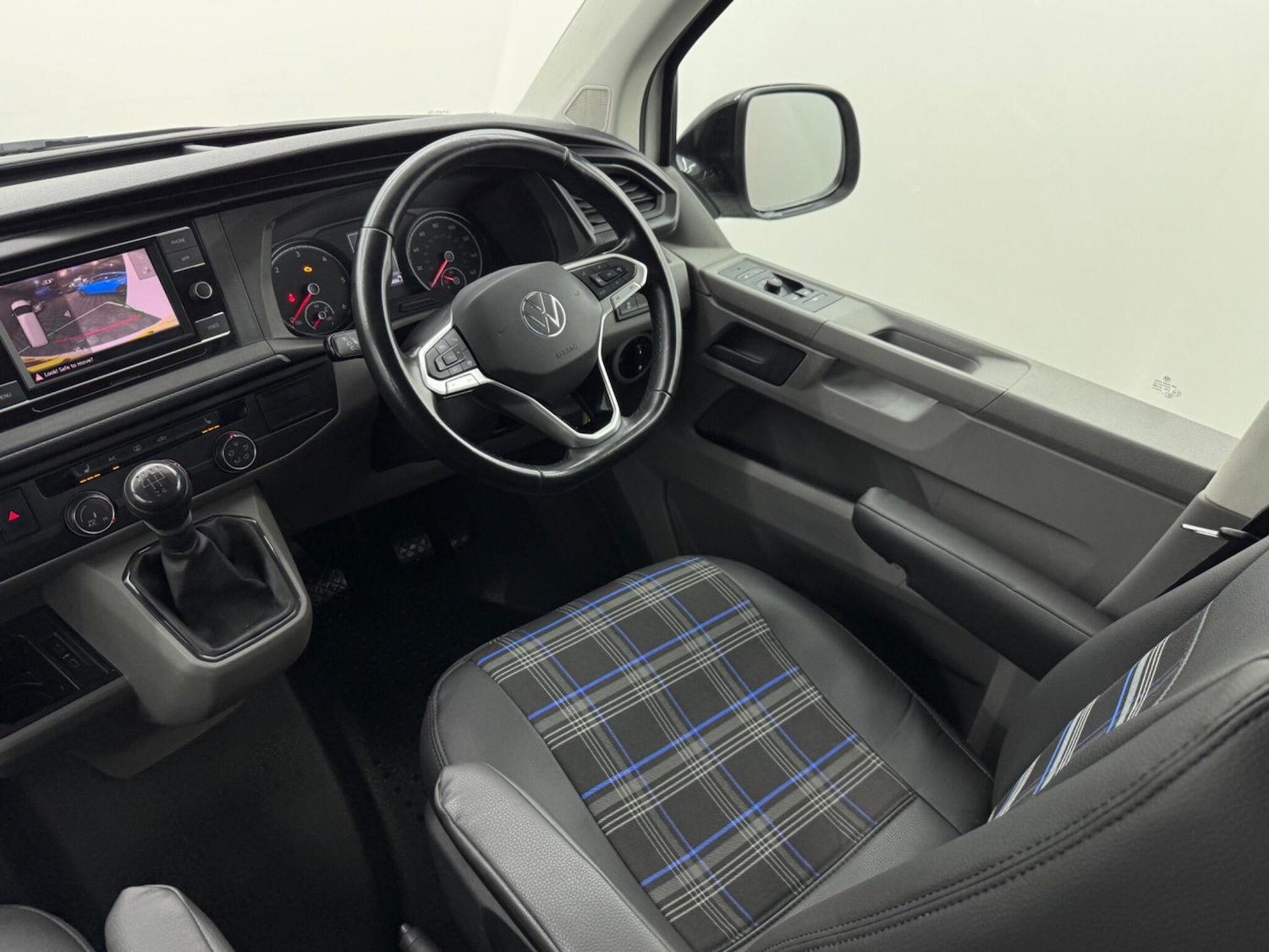 Used Volkswagen Transporter 2023 for sale - 76633985: Photo 44