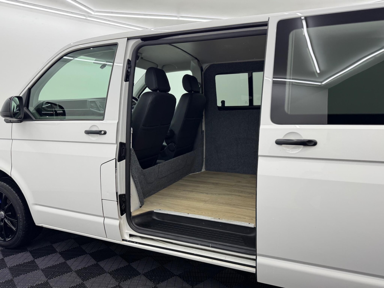 Used Volkswagen Transporter 2023 for sale - 76633985: Photo 54