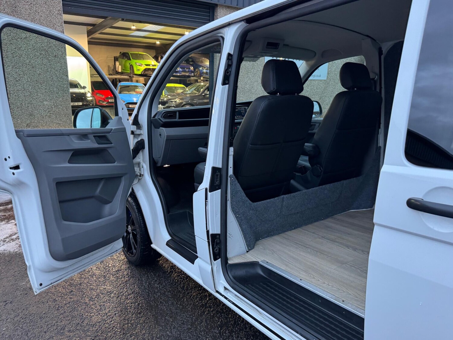 Used Volkswagen Transporter 2023 for sale - 76633985: Photo 75