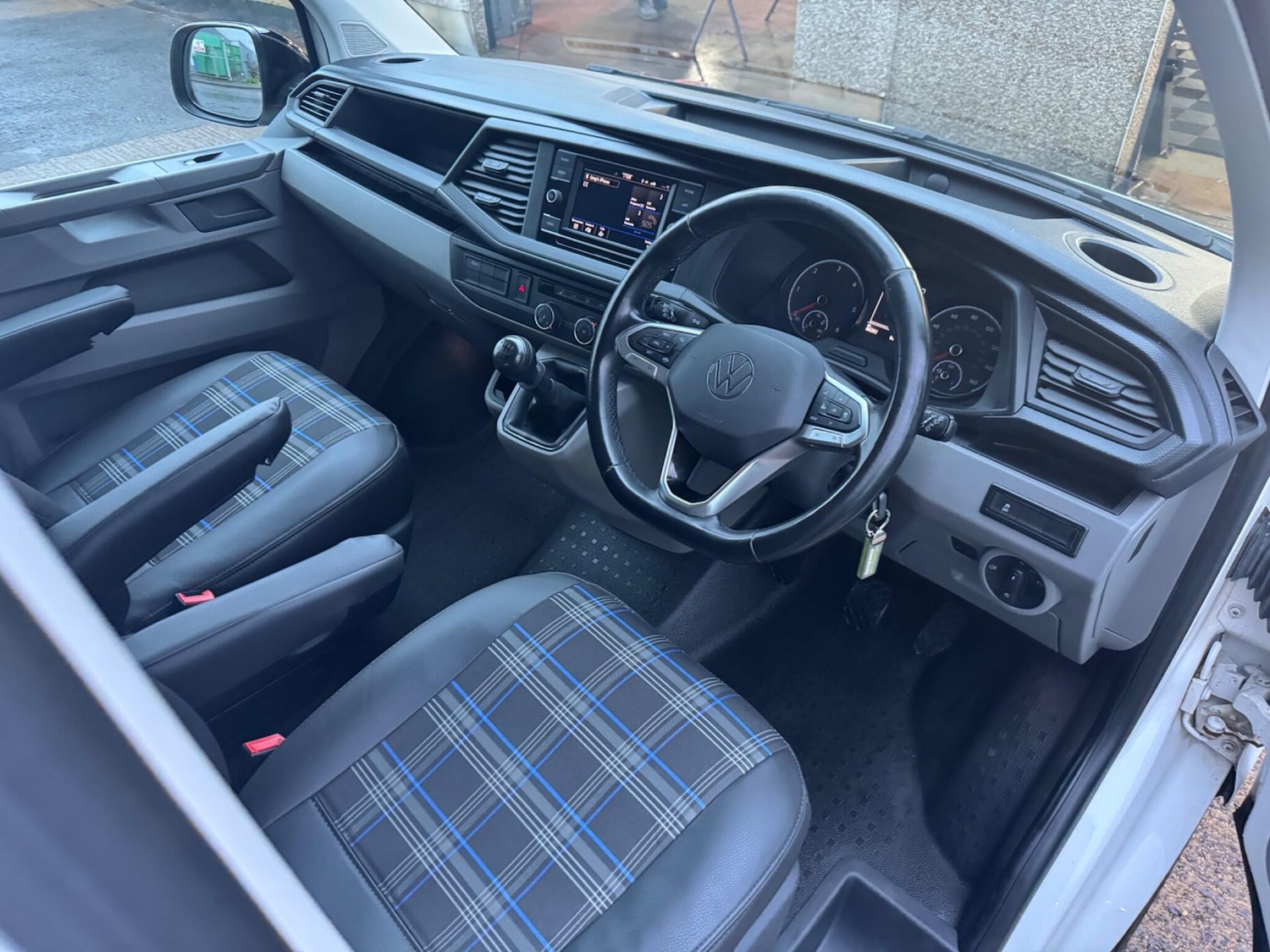 Used Volkswagen Transporter 2023 for sale - 76633985: Photo 86