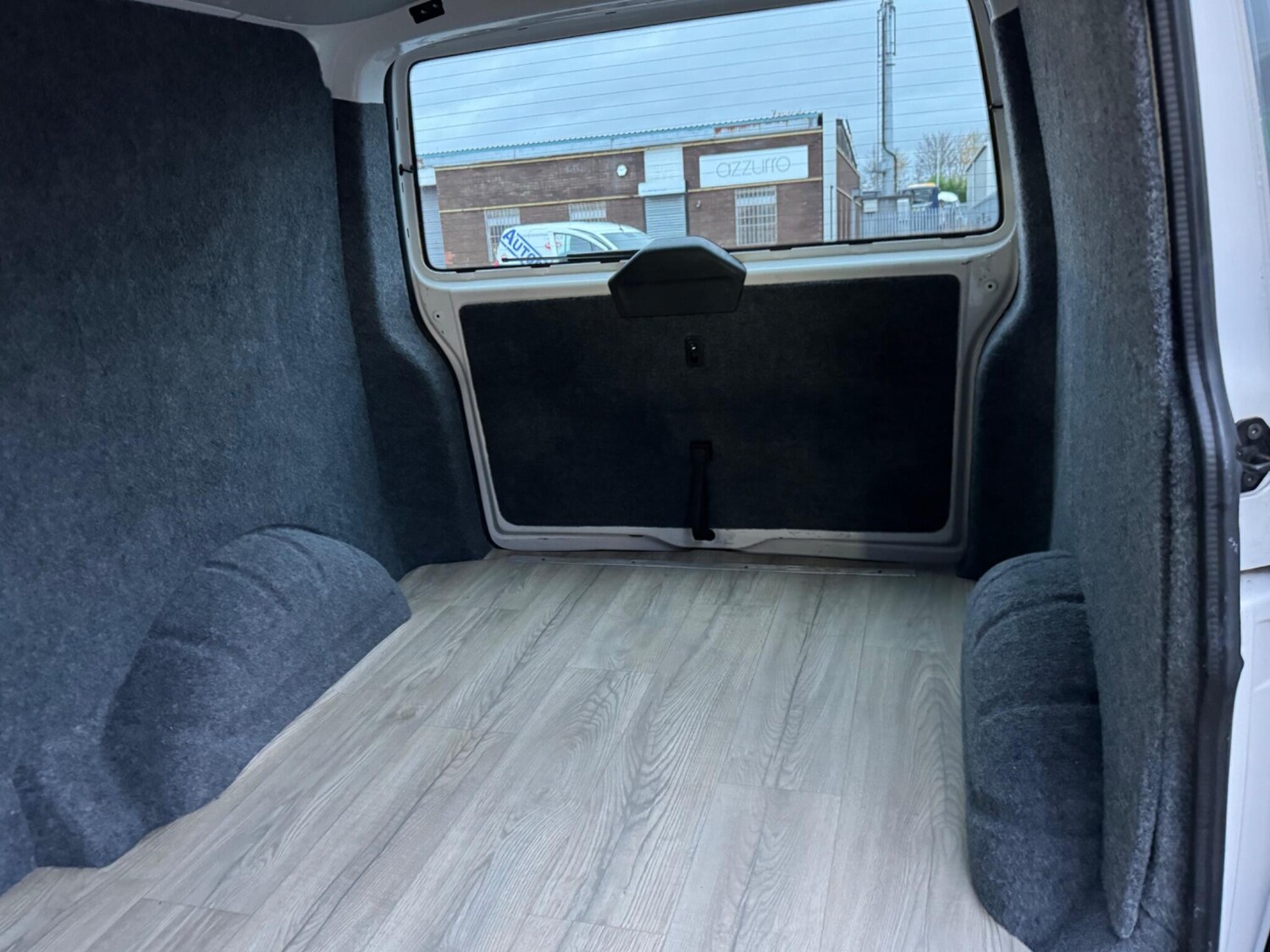 Used Volkswagen Transporter 2023 for sale - 76633985: Photo 90