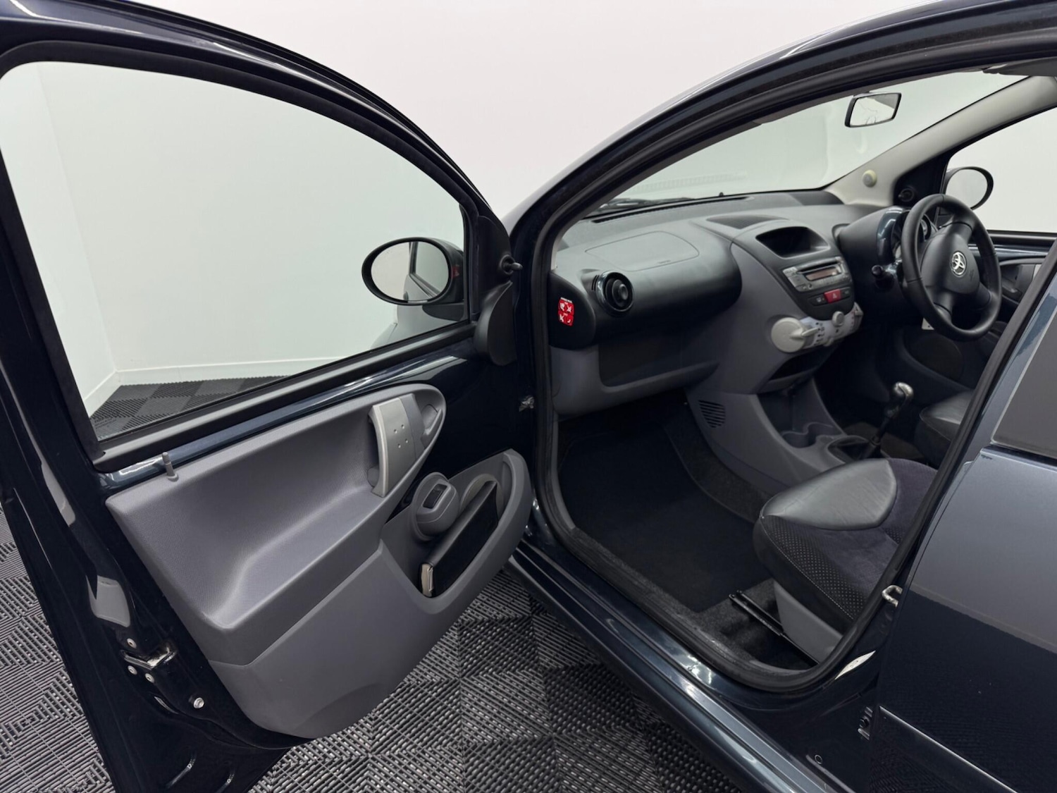 Used Toyota AYGO for sale - 77279755: Photo 23