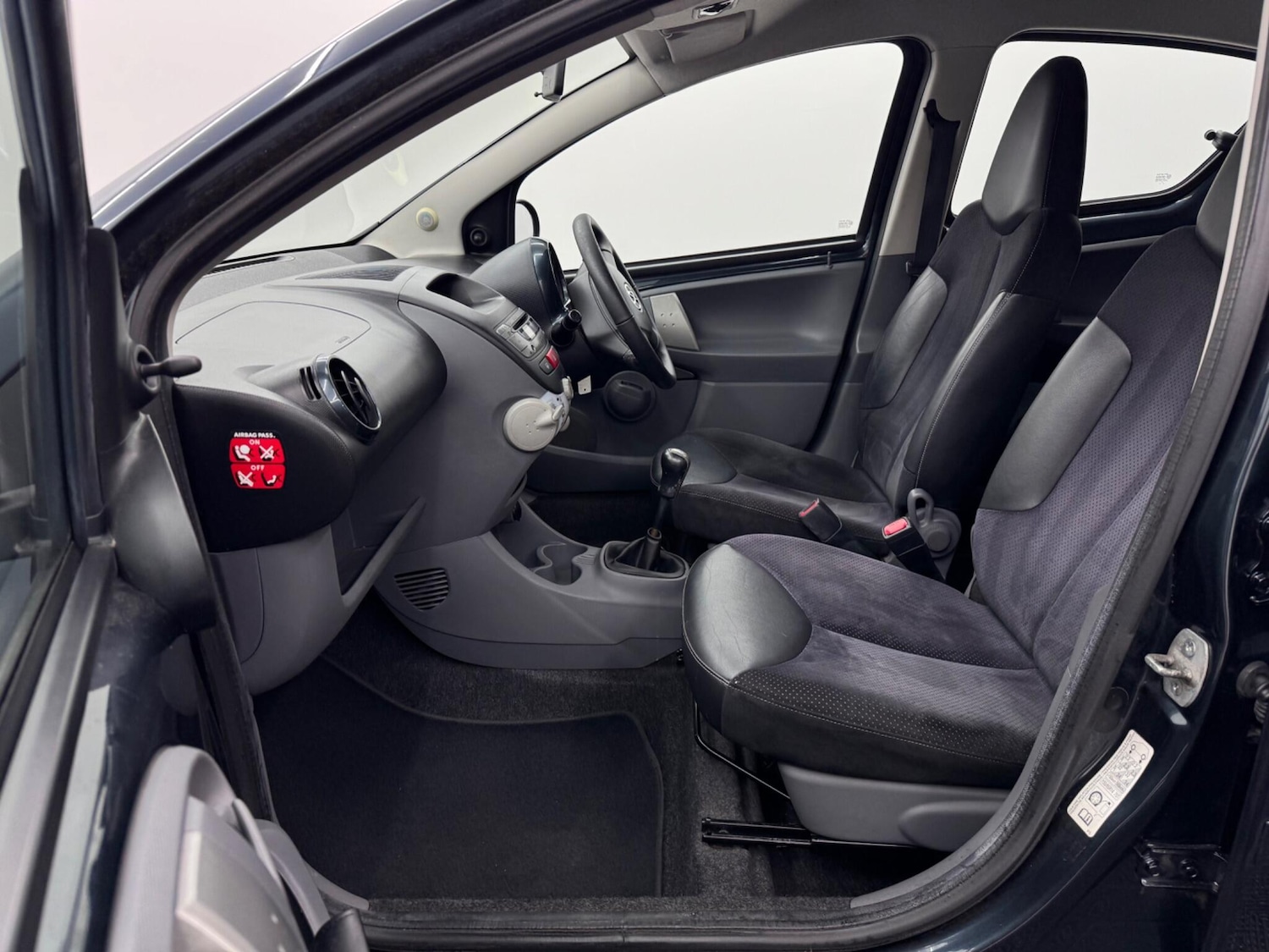 Used Toyota AYGO for sale - 77279755: Photo 27