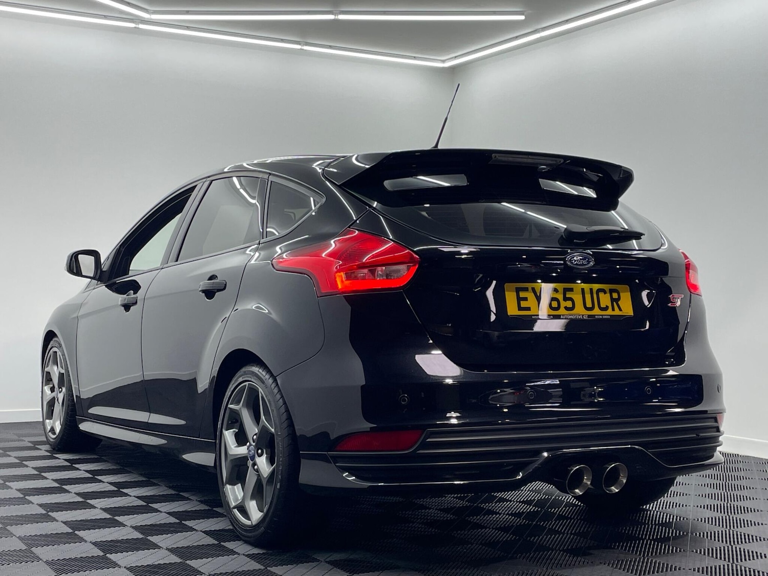 Used Ford Focus 2015 for sale - 76108578: Photo 2