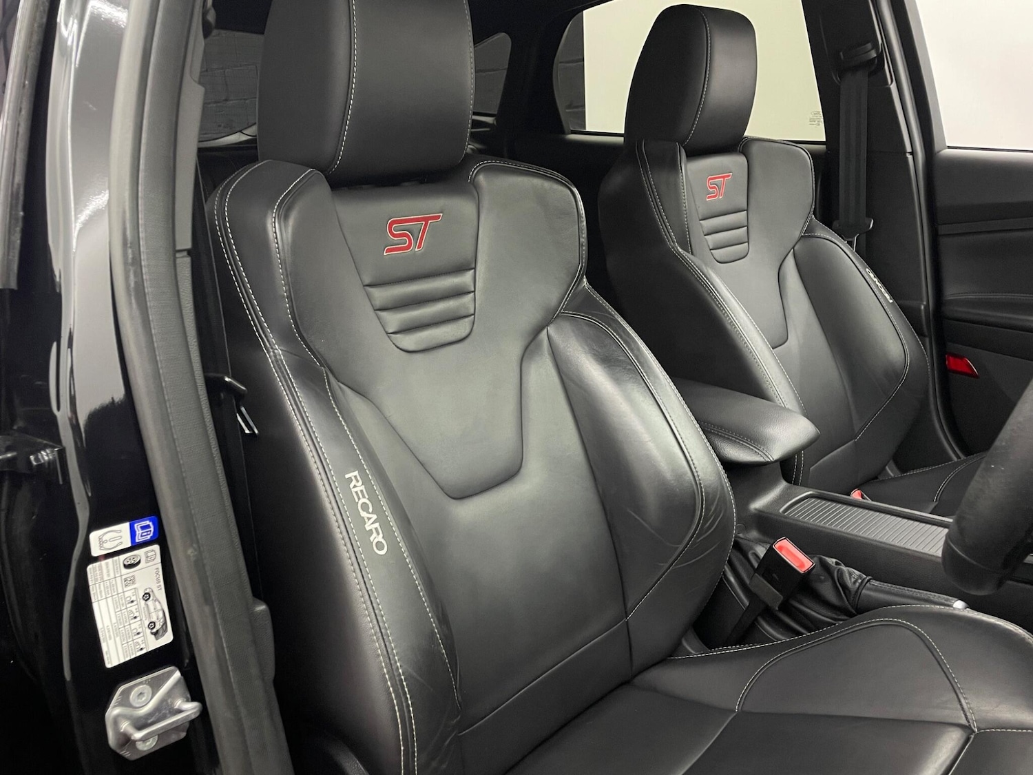 Used Ford Focus 2015 for sale - 76108578: Photo 3
