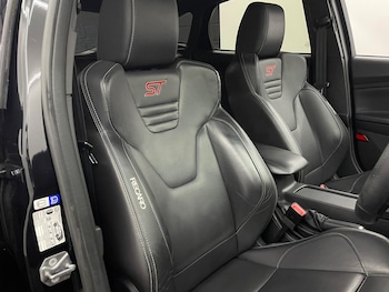 Used Ford Focus 2015 for sale - 76108578: Photo 3