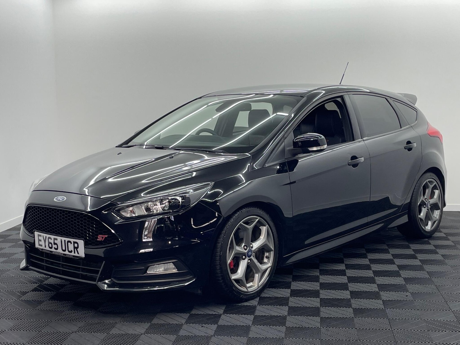 Used Ford Focus 2015 for sale - 76108578: Photo 4