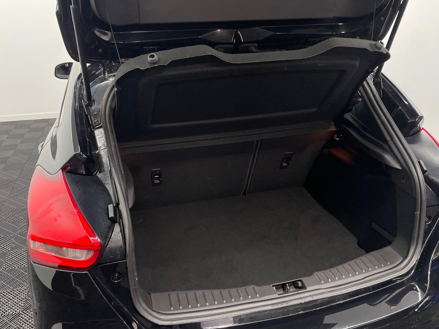 Used Ford Focus 2015 for sale - 76108578: Photo 40