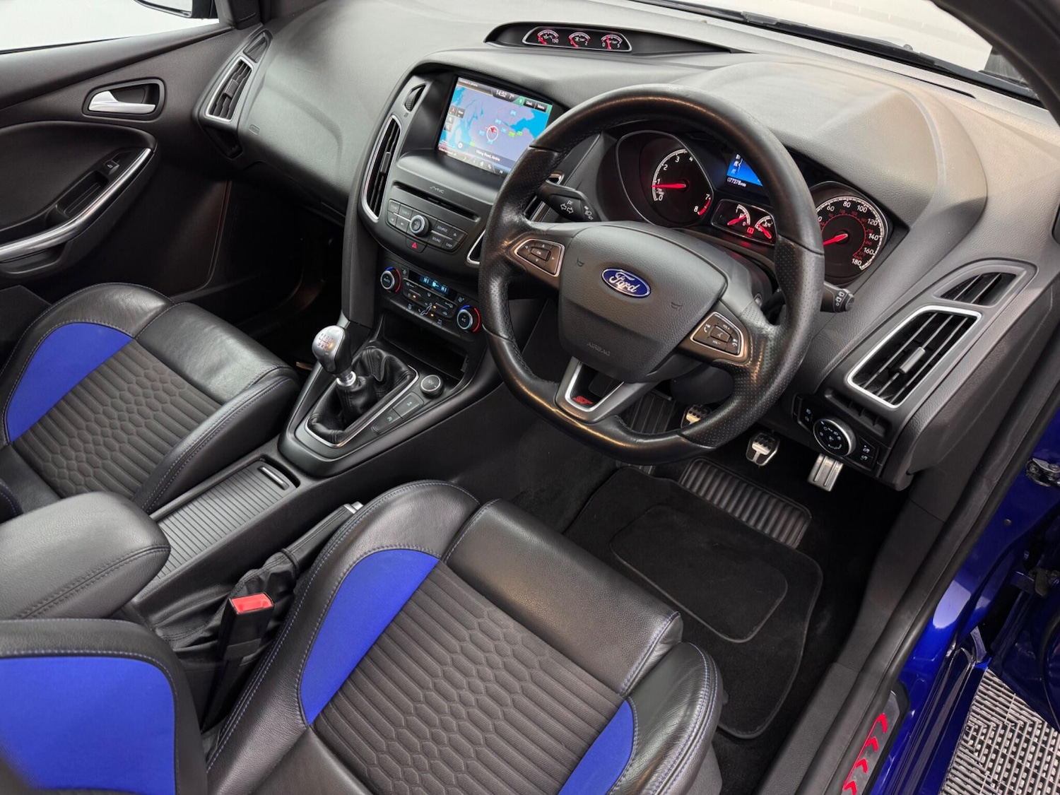 Used Ford Focus 2016 for sale - 76912733: Photo 9