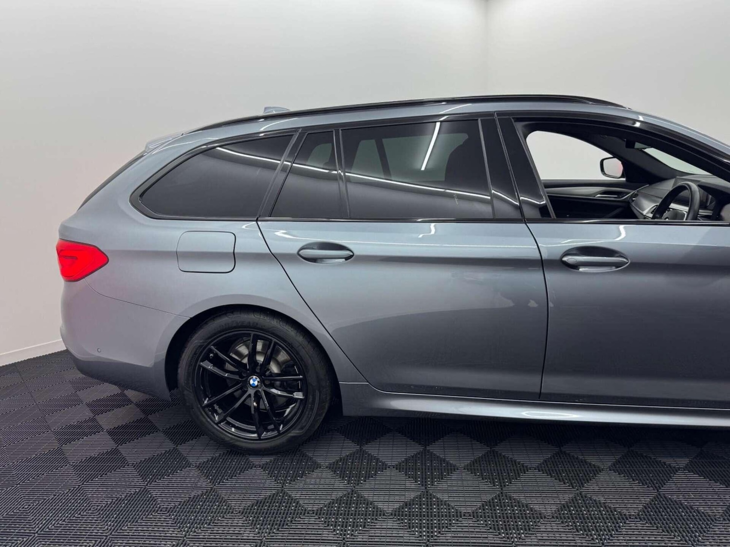 Used BMW 5 Series for sale - 77705109: Photo 13