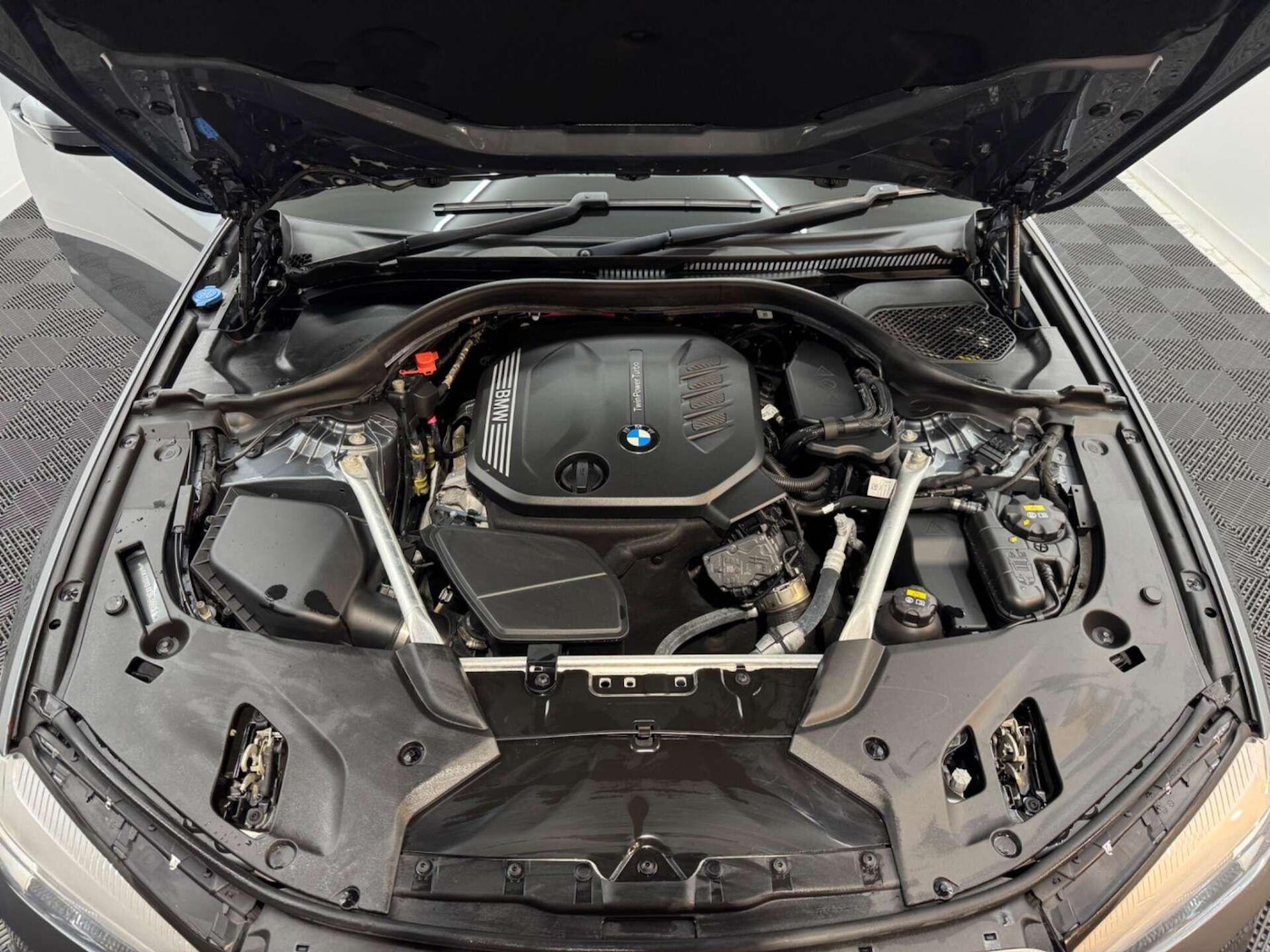 Used BMW 5 Series for sale - 77705109: Photo 43