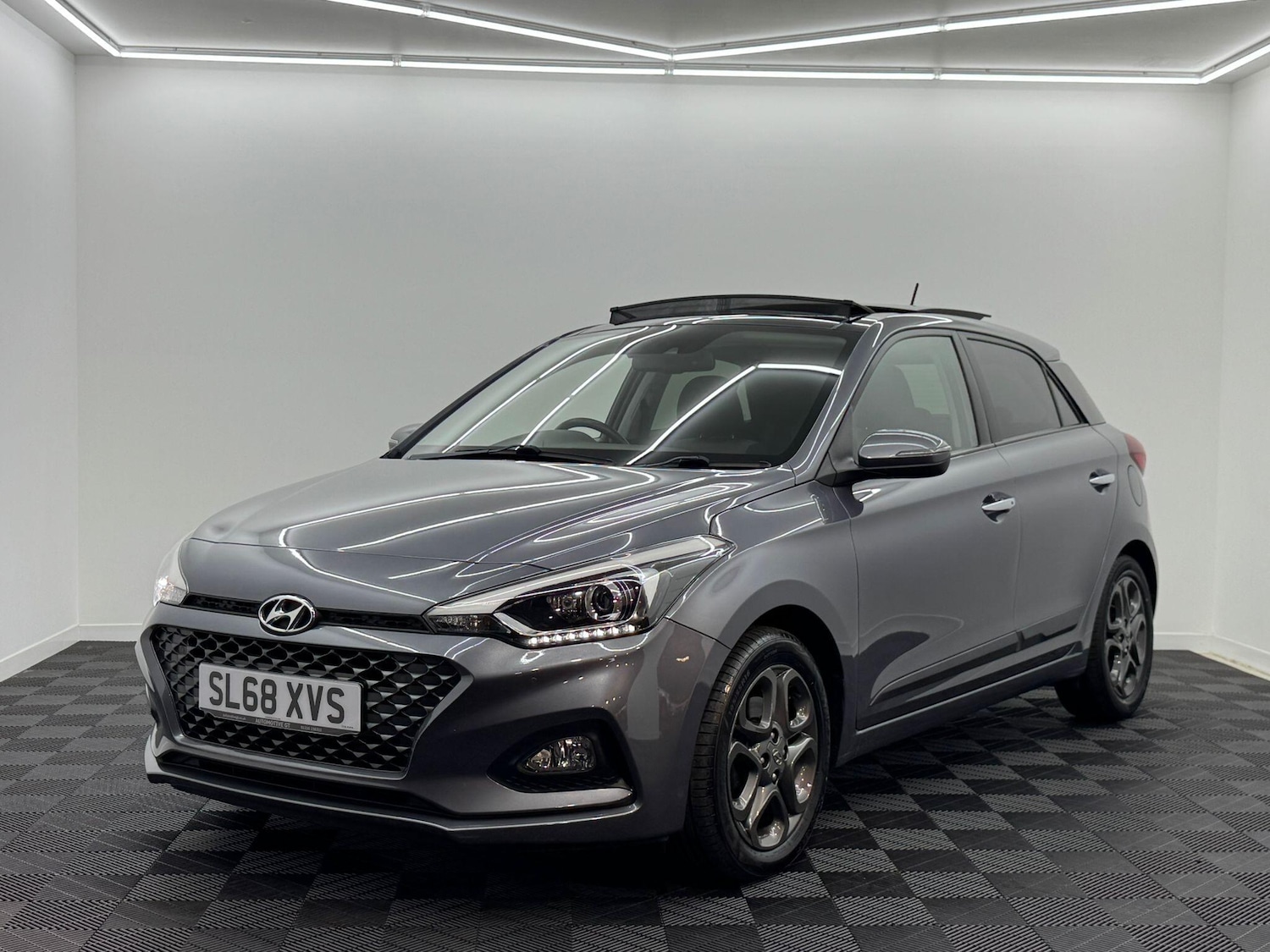 Used Hyundai i20 2018 for sale - 76043077: Photo 1