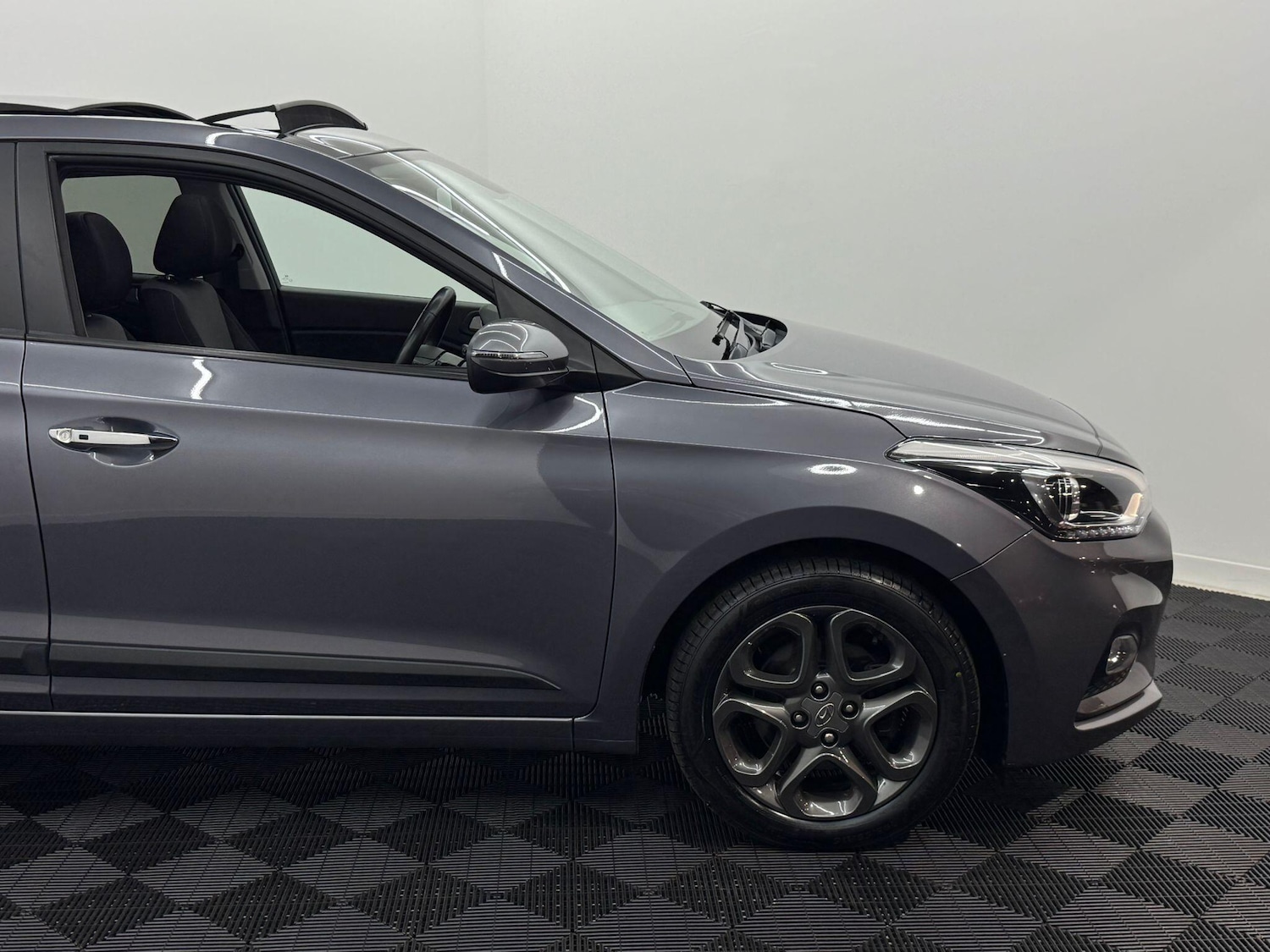Used Hyundai i20 2018 for sale - 76043077: Photo 19