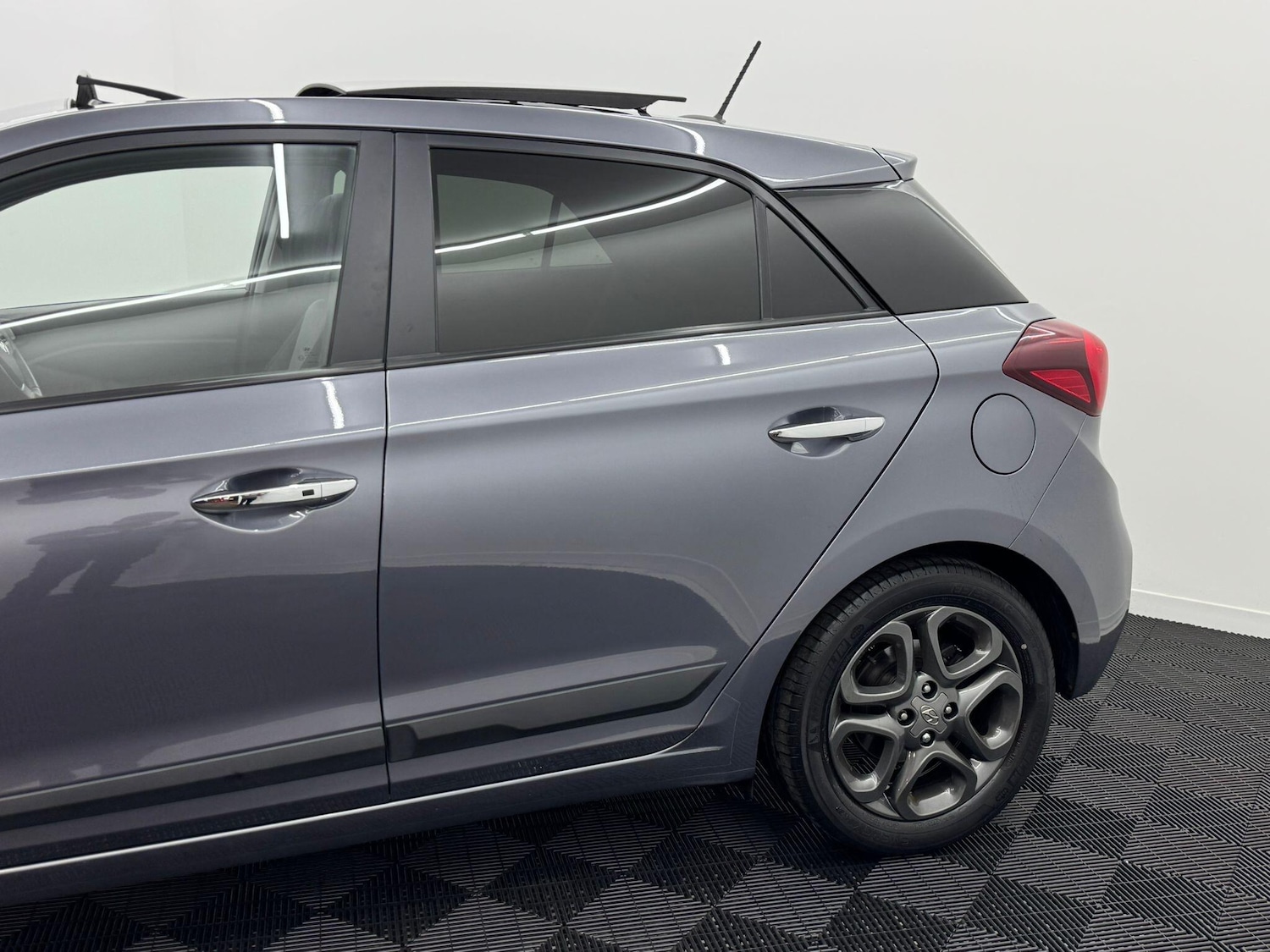 Used Hyundai i20 2018 for sale - 76043077: Photo 24
