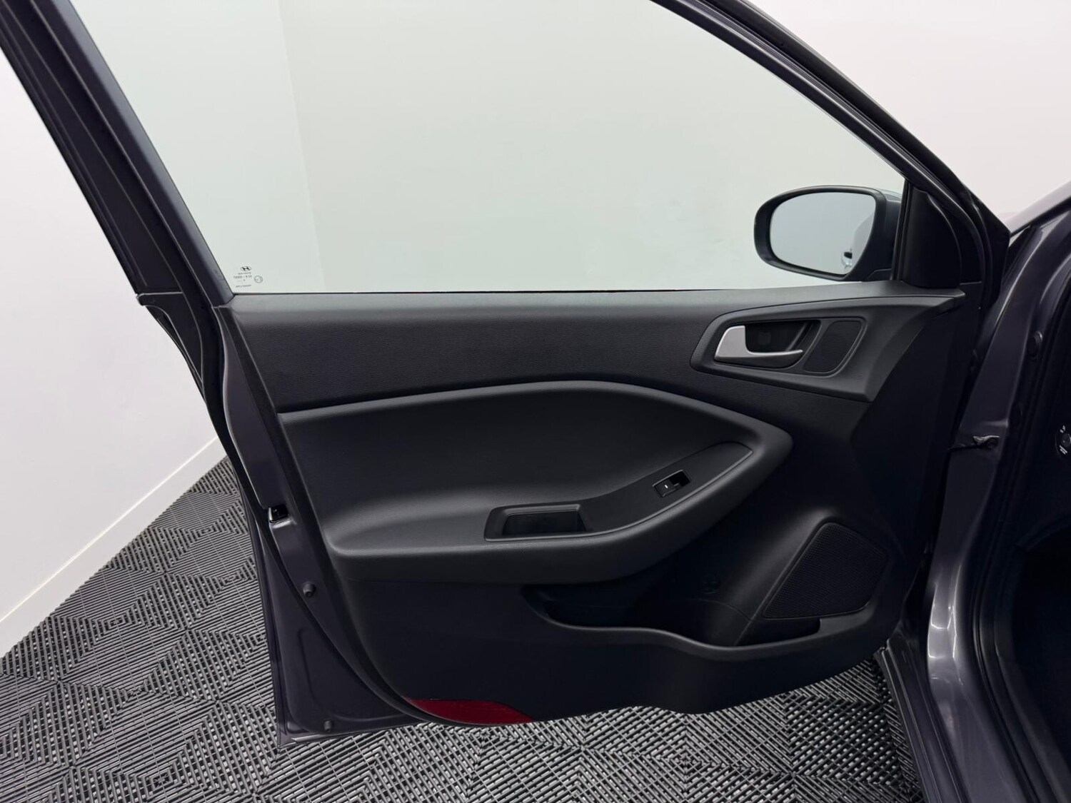 Used Hyundai i20 2018 for sale - 76043077: Photo 38