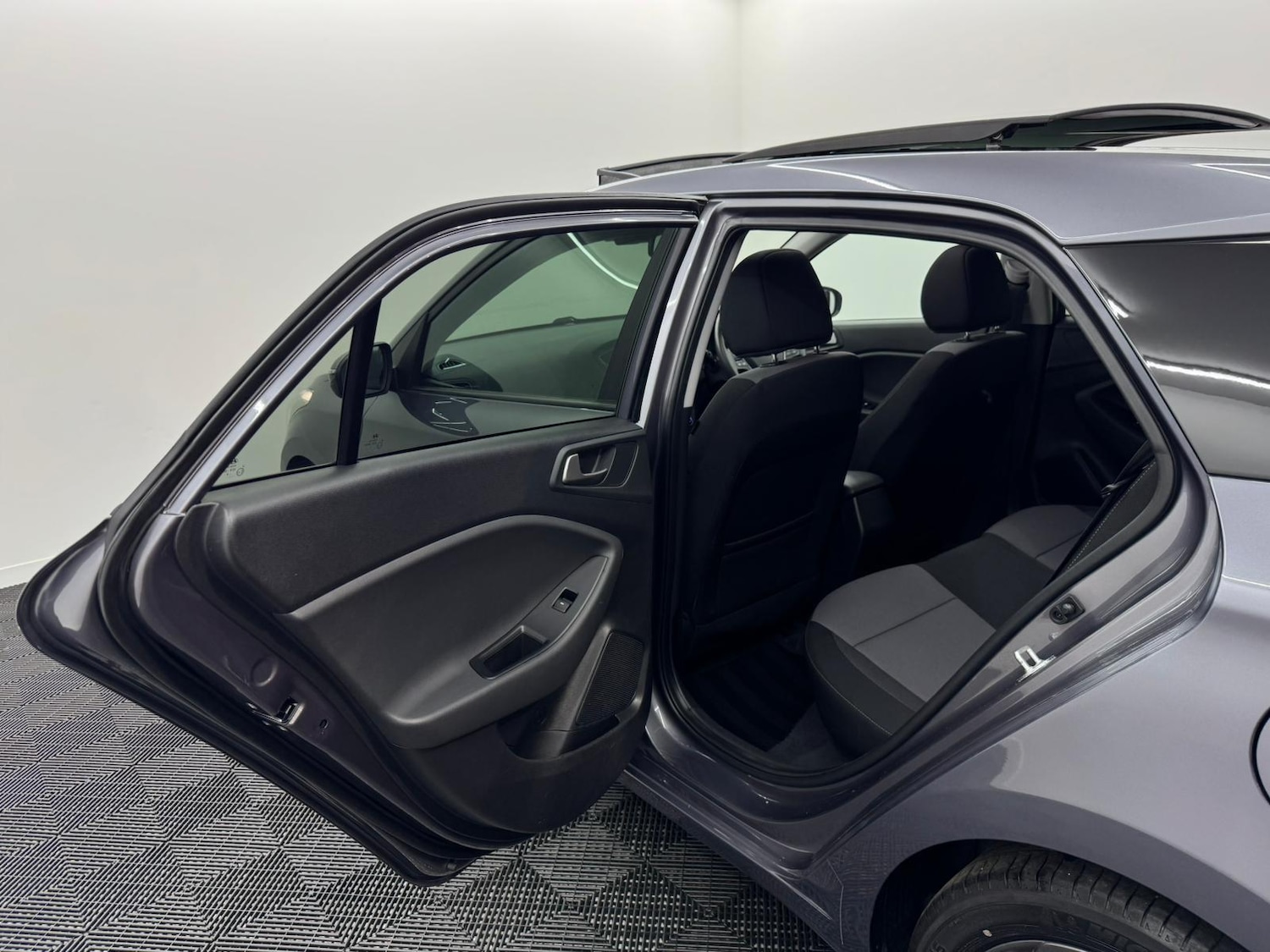 Used Hyundai i20 2018 for sale - 76043077: Photo 41