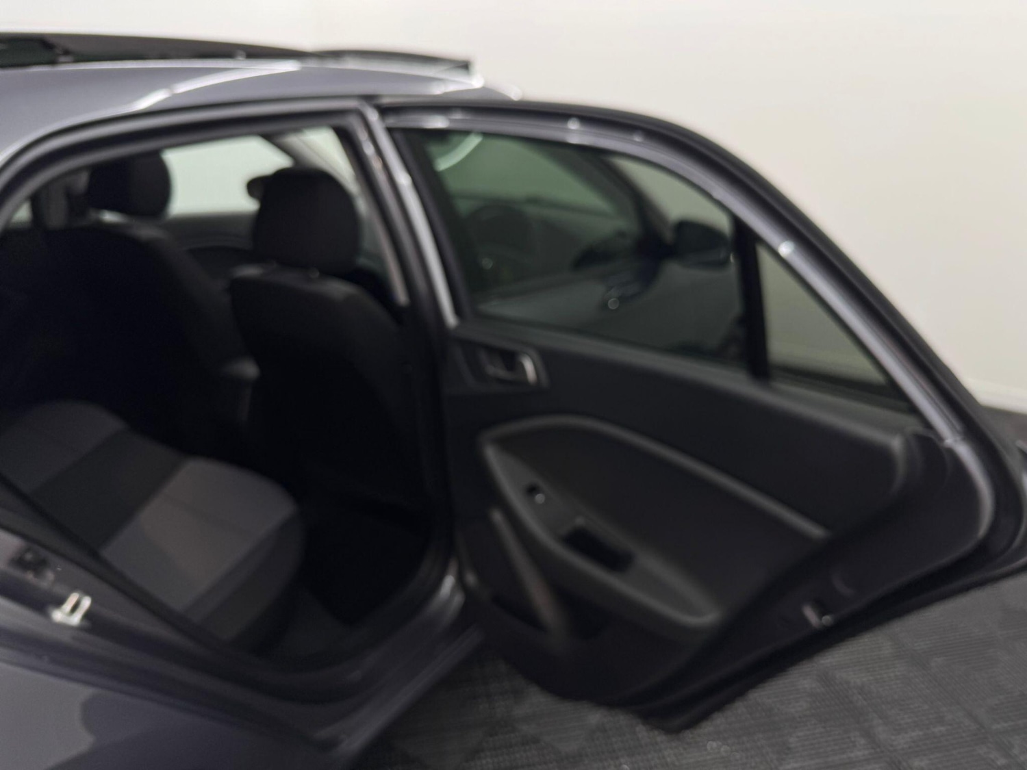 Used Hyundai i20 2018 for sale - 76043077: Photo 50