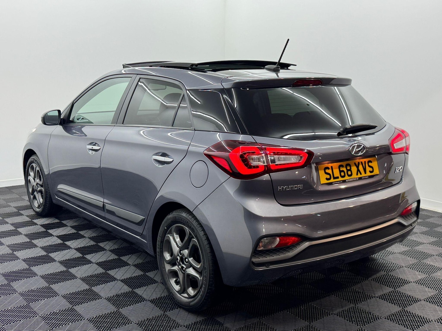 Used Hyundai i20 2018 for sale - 76043077: Photo 6