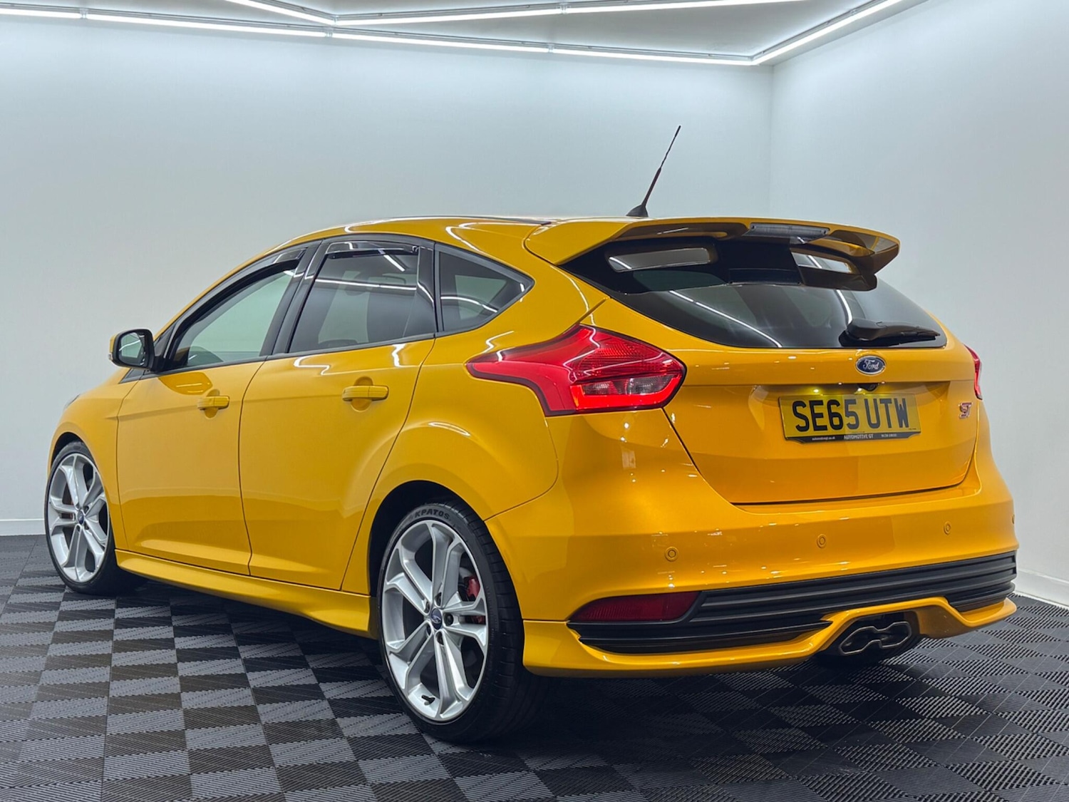 Used Ford Focus for sale - 76485170: Photo 2