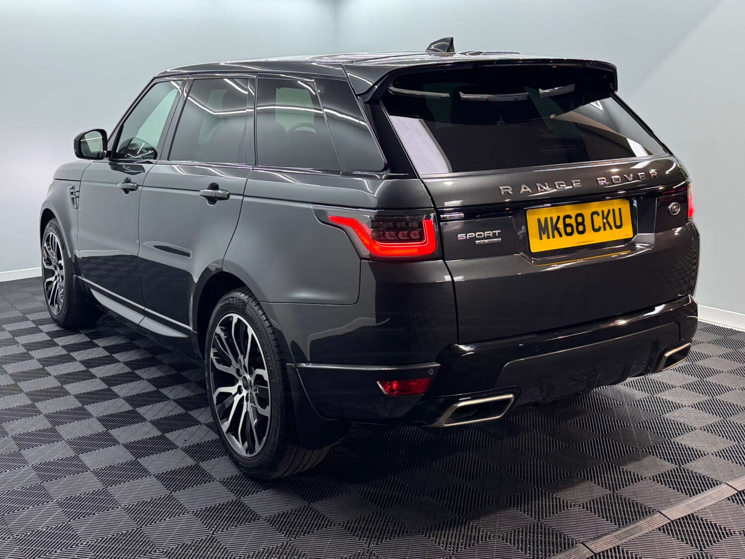 Used Land Rover Range Rover Sport 2018 for sale - 78172528: Photo 17