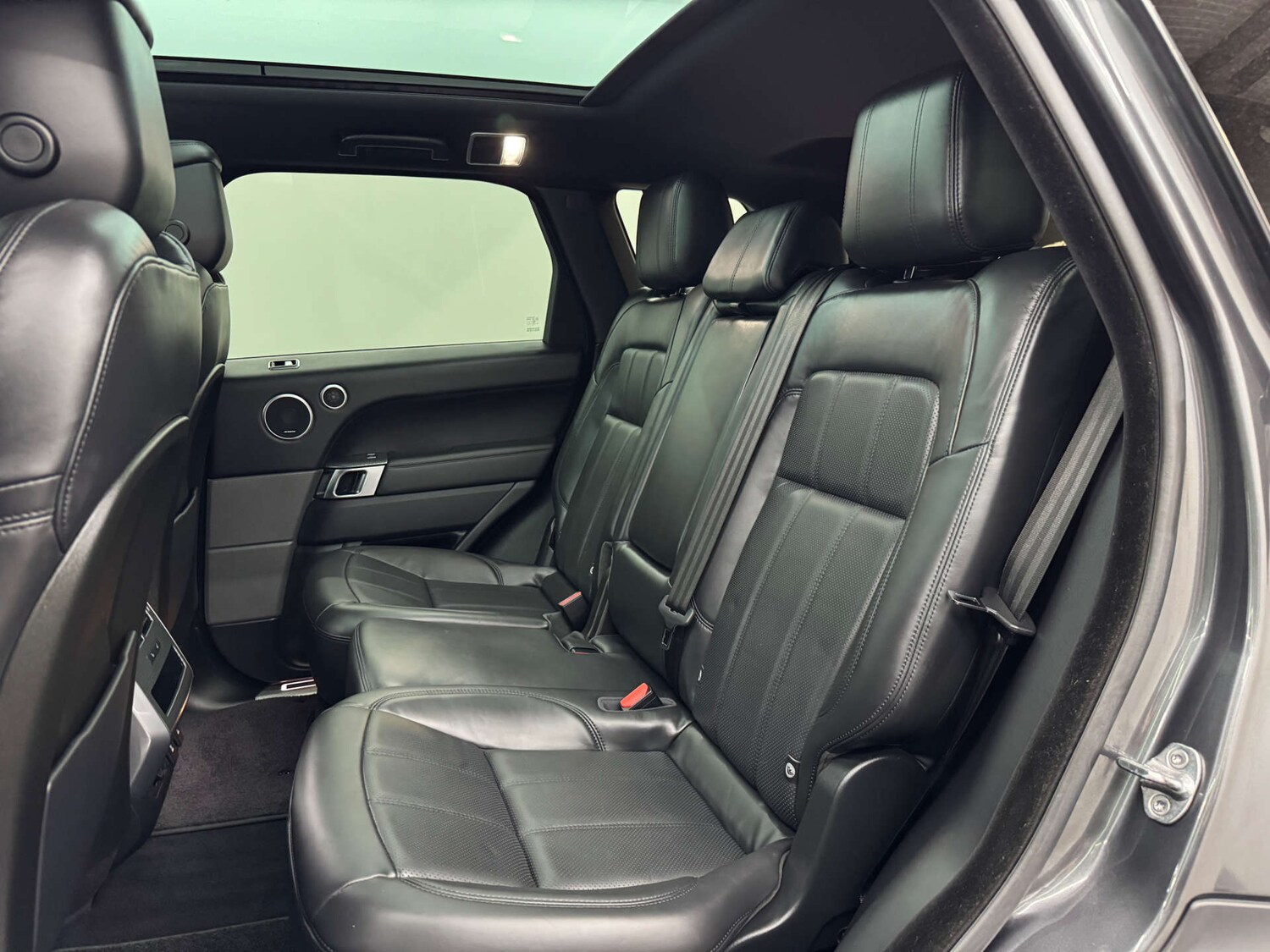 Used Land Rover Range Rover Sport 2018 for sale - 78172528: Photo 23