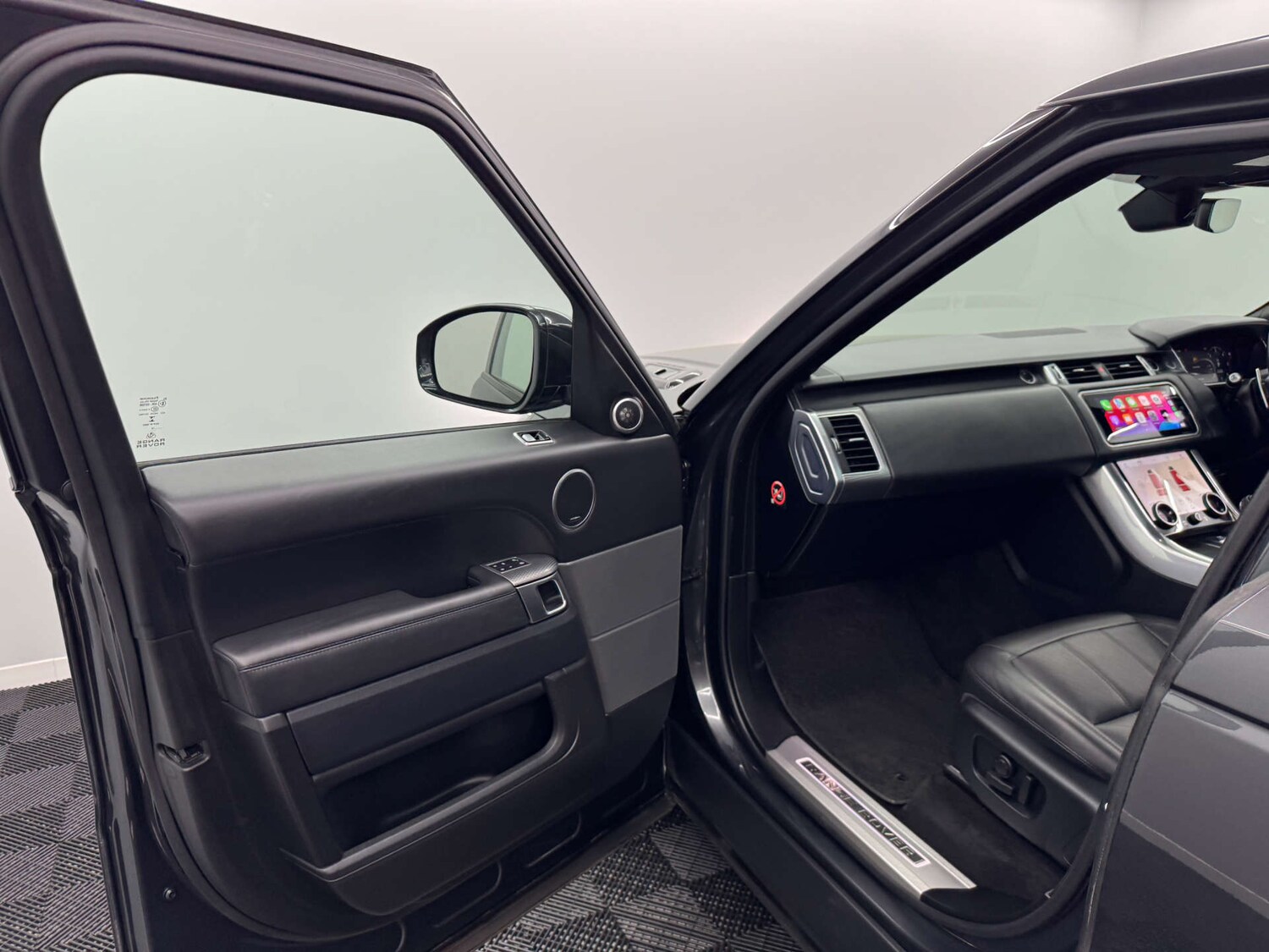 Used Land Rover Range Rover Sport 2018 for sale - 78172528: Photo 27