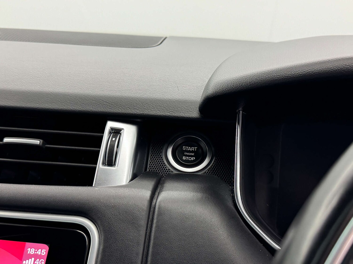 Used Land Rover Range Rover Sport 2018 for sale - 78172528: Photo 46