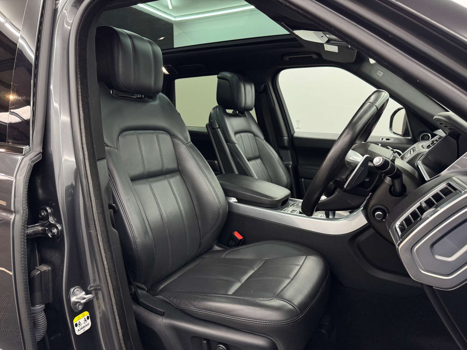 Used Land Rover Range Rover Sport 2018 for sale - 78172528: Photo 8