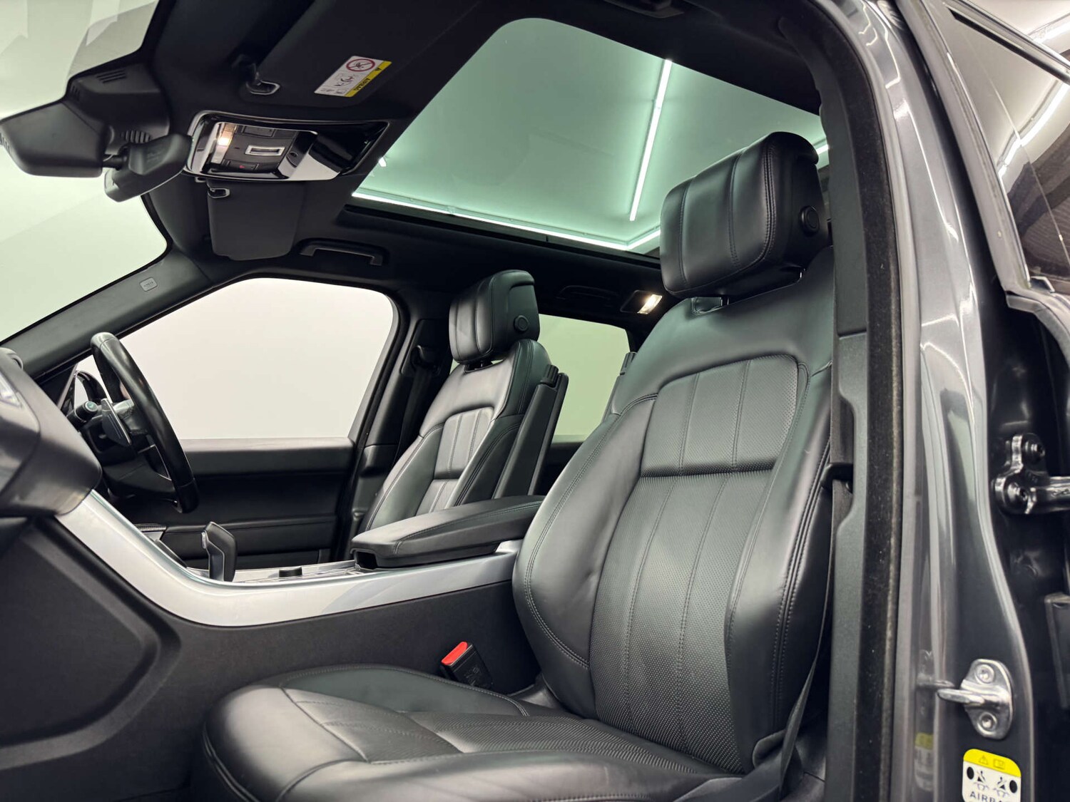 Used Land Rover Range Rover Sport 2018 for sale - 78172528: Photo 9