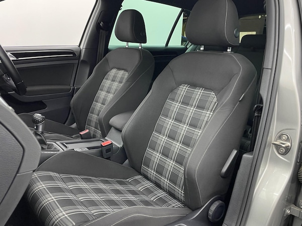 Used Volkswagen Golf 2016 for sale - 76315182: Photo 53