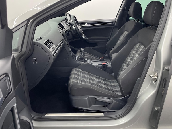 Used Volkswagen Golf 2016 for sale - 76315182: Photo 54